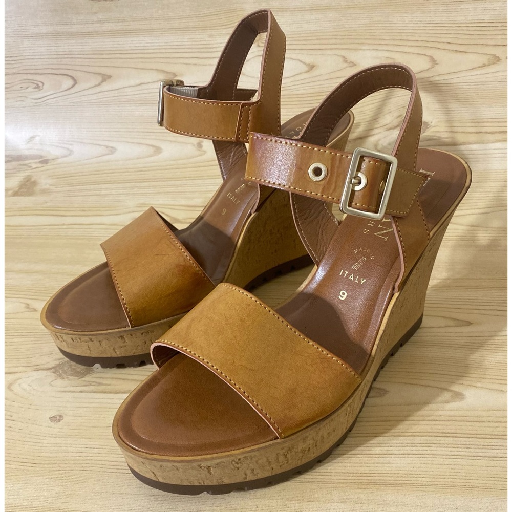 Italian Shoemakers Distressed Tan Leather Wedge Ankle Strap Open Toe Sandals 9